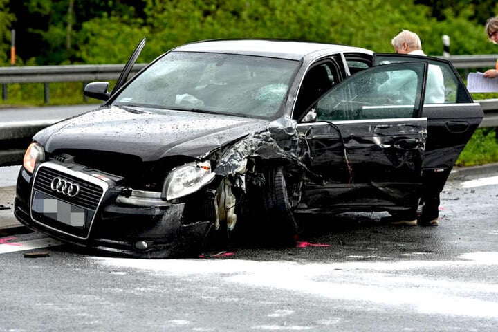 Ein 64-jähriger Pole war mit seinem Audi A4 von einem Rastplatz aus falsch herum auf die Autobahn gerast.