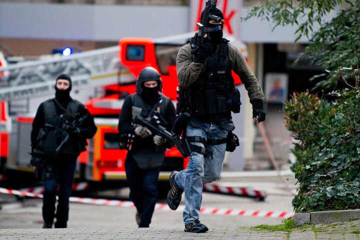 600 Polizisten versuchten damals, den Amokläufer zu stoppen.
