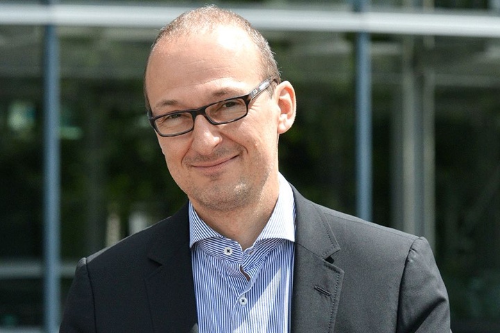 Ruft zum Malwettbewerb auf: Robert Franke (40), Chef der Dresdner Wirtschaftsförderung.
