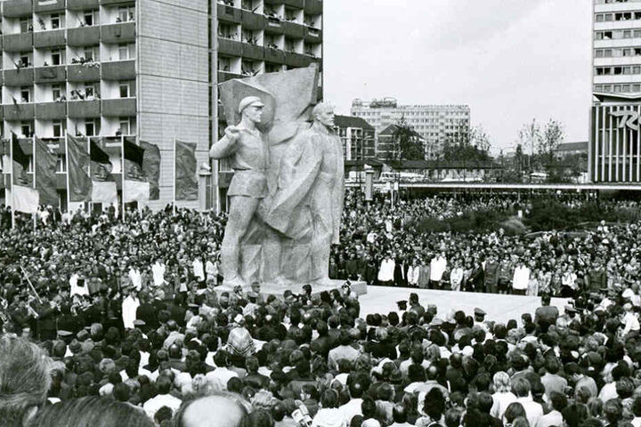 Soll „Lenin“ wieder nach Dresden kommen? Die Stadt diskutiert.