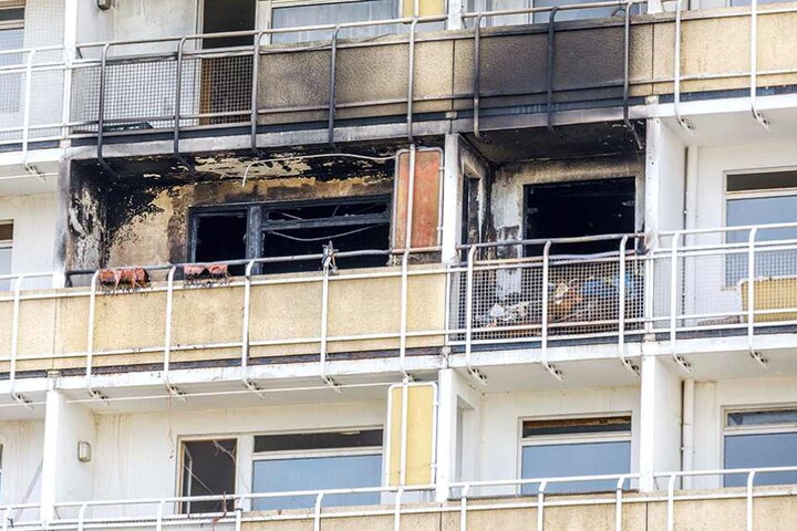 Die Spuren des Feuers sind im vierten Stock nicht zu übersehen.