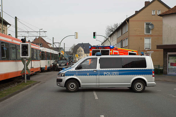 Die Polizei und ein Krankenwagen waren vor Ort.