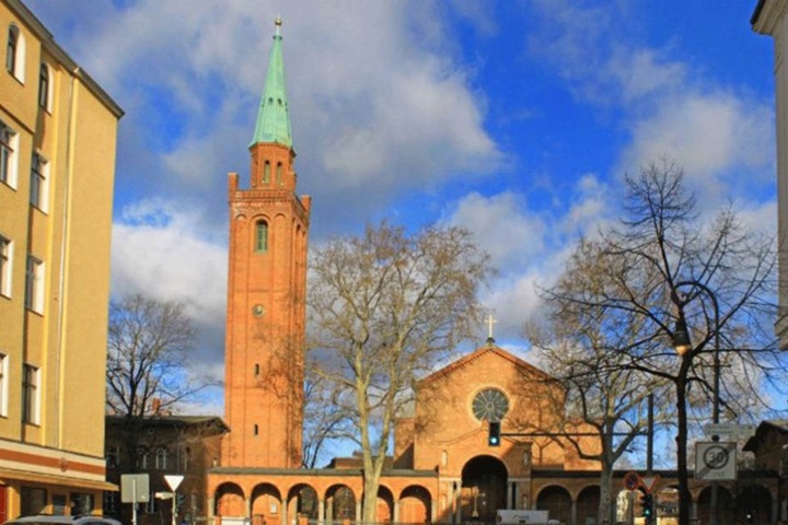 In einen Raum der Johannis-Kirche zieht die Moschee ein.