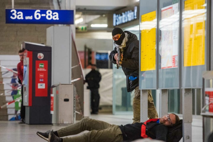 Die Anti-Terror-Übung fand im Hauptgebäude des Bahnhofs statt.