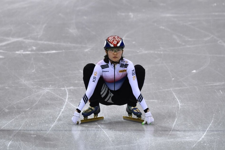 Die zweifache Olympiasiegerin Shim Sue-Hee hatte schon im Januar gegen ihren ehemaligen Trainer ausgesagt. Er soll sie mehrfach vergewaltigt haben.