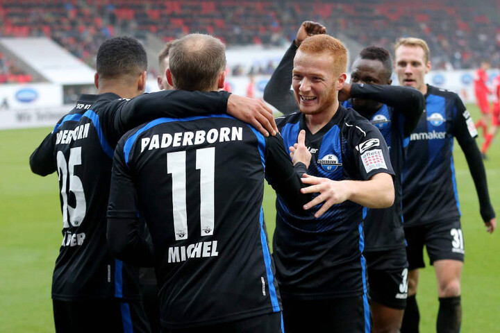 Die Vorfreude auf das Derby gegen Arminia Bielefeld ist bei Sven Michel und Sebastian Vasiliadis groß.