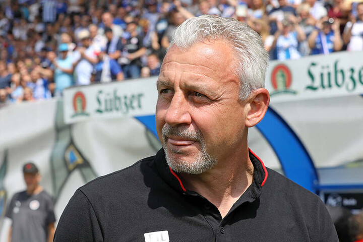 Pavel Dotchev konnte am Ende still einen Punktgewinn bejubeln.