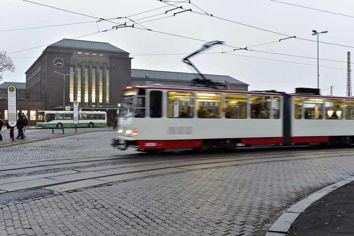Die Tram-Linie zum Hauptbahnhof wird nun ausgebaut.