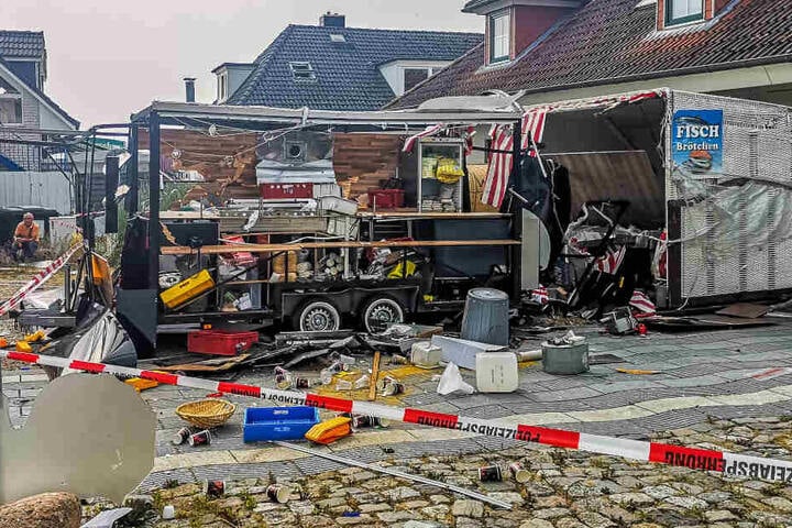 Die Polizei hat den betroffenen Bereich abgesperrt.