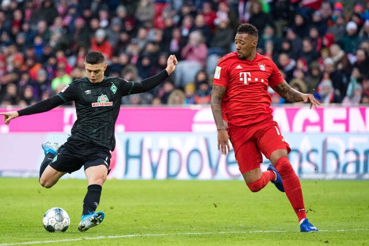Machte insbesondere gegen Werder Bremen und Milot Rashica keine sonderlich gute Figur und musste zur Halbzeit vom Feld: Jerome Boateng.