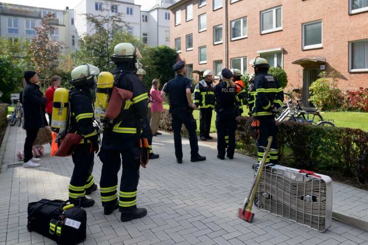 Die Bewohner des Mehrfamilienhauses mussten evakuiert werden.
