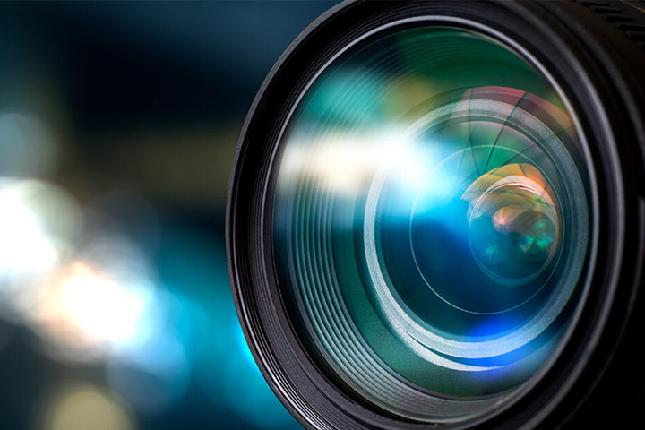 Die Polizei sucht nach Zeugen, die den Fotografen beobachtet haben. (Symbolbild)