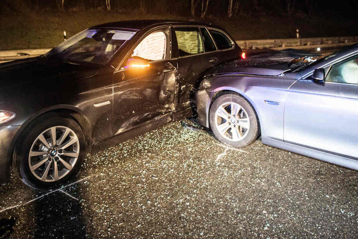 Auf der Autobahn 93 hat die Verfolgung eines mutmaßlichen Autodiebs für Chaos gesorgt.