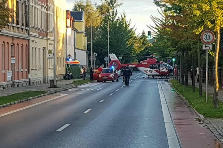 Bei dem Unfall wurde ein Biker schwer verletzt. Er wurde mit dem Rettungshubschrauber in eine Klinik gebracht.