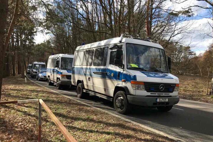 Am Donnerstag sucht die Polizei mit einer Hundertschaft nach der 15-Jährigen.