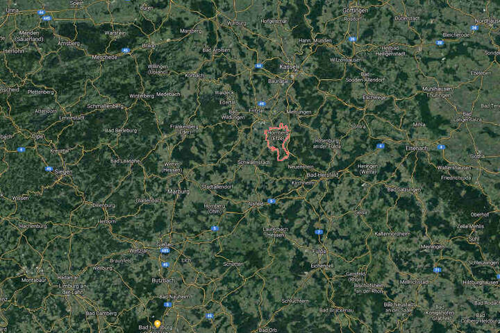 Die Polizei war dem Jugendlichen aus Homberg (Efze) auf die Spur gekommen, als er bei einem Online-Shop vier Kilo Magnesium-Pulver bestellt hatte.