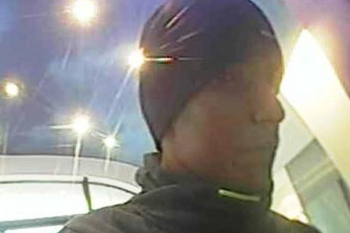 Der dritte Täter wurde in der Volksbank an der Goschwitzstraße erwischt.
