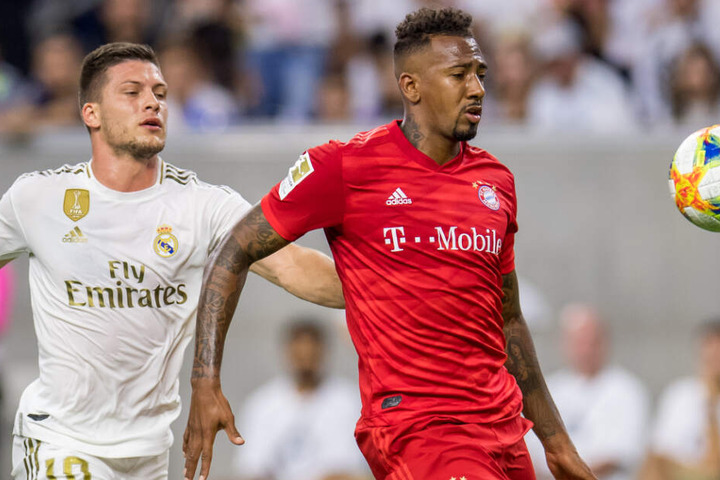 Jérôme Boateng (r.) spielt auch in dieser Saison für den FC Bayern München.
