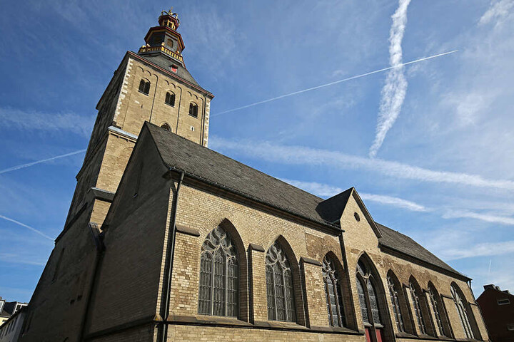 Die Kirche St. Ursula befindet sich nur wenige Minuten vom Kölner Dom entfernt und beherbergt die Goldene Kammer.