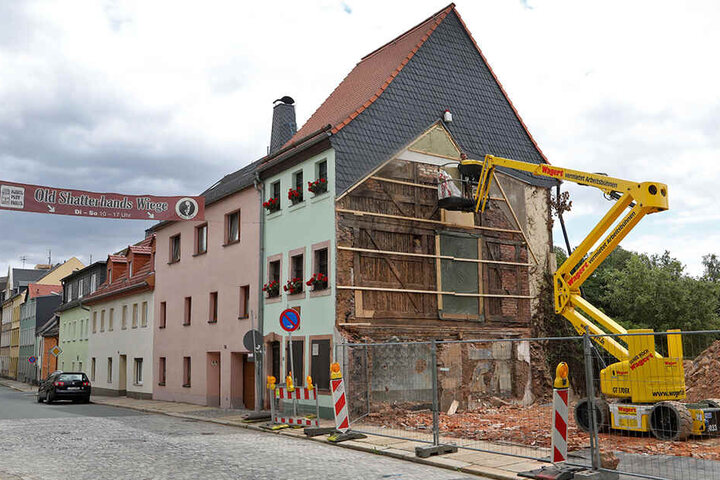 Umstritten: Die beiden Nachbargebäude neben dem Geburtshaus von Karl May sind abgerissen.