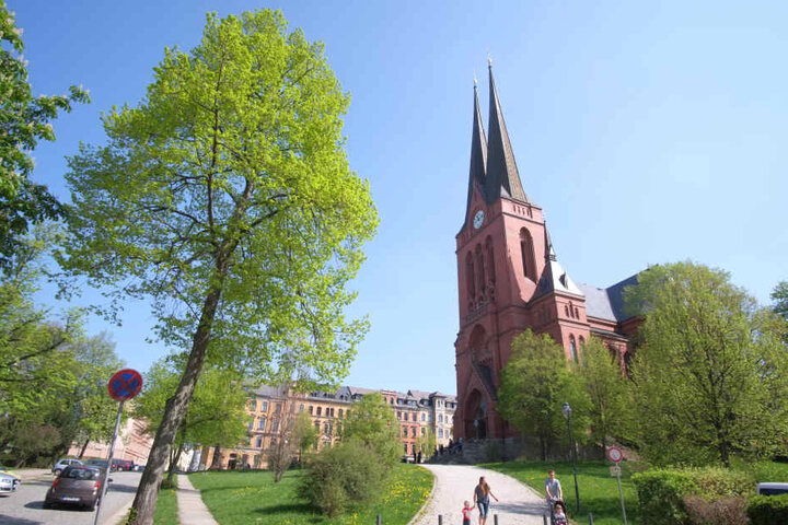 Die Markuskirche auf dem Sonnenberg wurde verwüstet. Ein Pakistani (24) hatte in dem christlichen Gotteshaus randaliert. Die Hintergründe der Tat sind noch unklar.