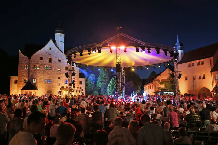 Dank Konzerten wie "Schlager des Sommers" zählte das Wasserschloss
Klaffenbach knapp 100.000 Besucher.