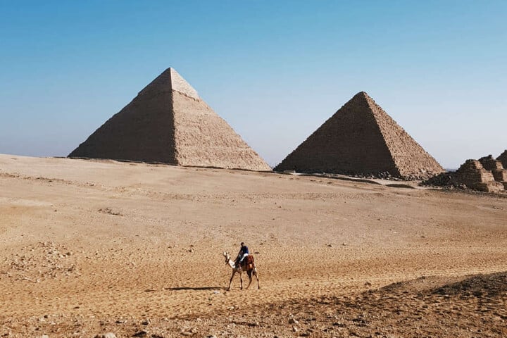 Die Pyramiden von Gizeh sind das größte Zeugnis der altägyptischen Hochkultur.