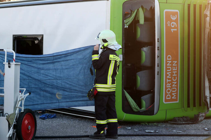 Stundenlang war die A9 am Sonntagabend gesperrt.