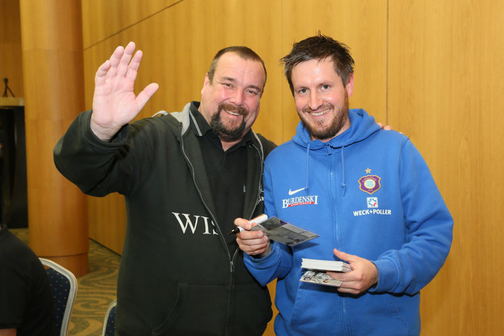 Erinnerungsfoto: FCE-Trainer Hannes Drews (r.) mit Kay-Jörg Kaulfuß.