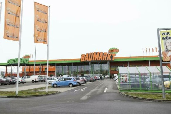 Die Frau wurde auf einem Globus-Parkplatz entführt. (Symbolbild)
