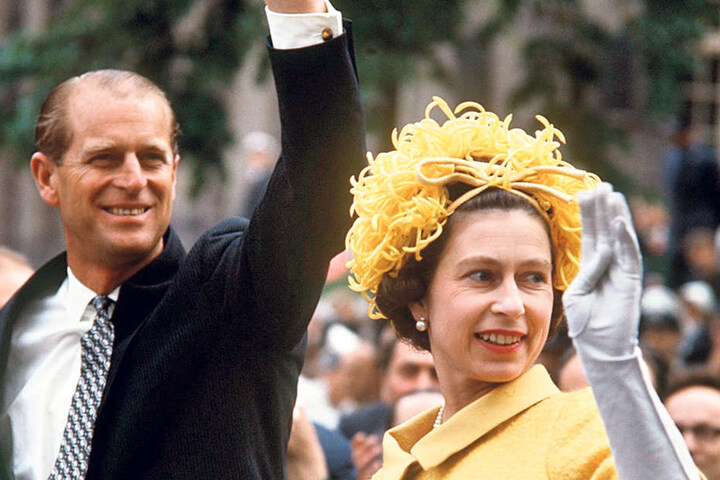 Zur Hochzeit, zwei Jahre nach Kriegsende, durften Philips deutsche Verwandte nicht kommen. Erst im Mai 1965 reiste das Paar nach Deutschland.