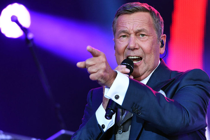 Feiert in Dresden mit der „Kaisermania“ seine größten Erfolge:
Schlager-Legende Roland Kaiser (64). 2014 erhielt er die Henne für sein
Lebenswerk.