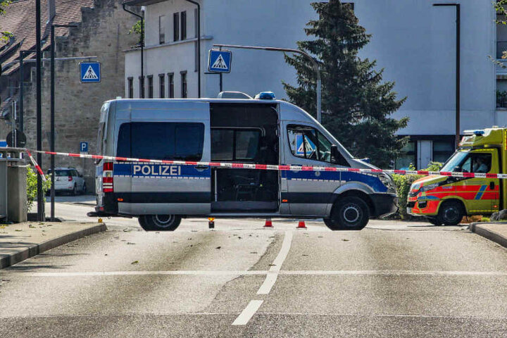 Zeitweise war der Bereich um die Unfallstelle abgesperrt.