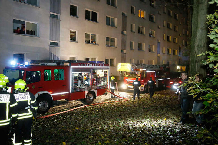 Die Feuerwehr wurde am Freitagabend gegen 23.00 Uhr in die Strasse Usti nad Labem gerufen.
