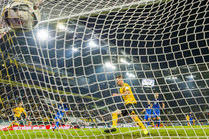 Mit seinem Tor zum 3:2 krönte Kutschke die Hinrunden-Partie gegen Eintracht Braunschweig.