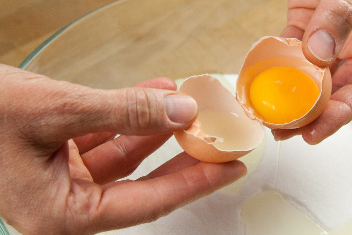 Der Verzehr von bestimmten Eiern der Marke BioBio könnte zu gesundheitlichen Problemen führen. (Symbolbild)