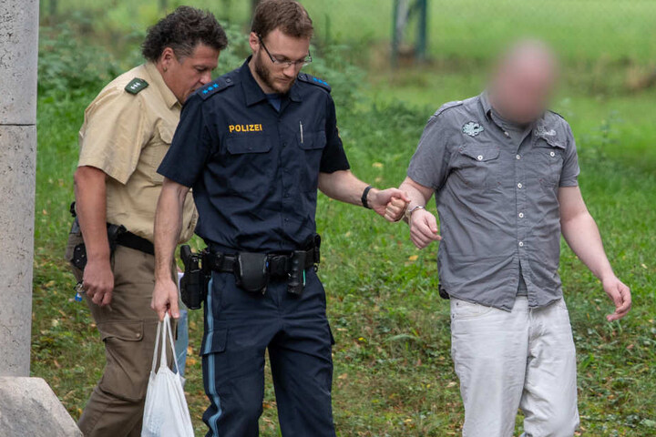 Der Täter hatte eine Mitarbeiterin des Jugendamtes in Pfaffenhofen als Geisel genommen und diese verletzt.