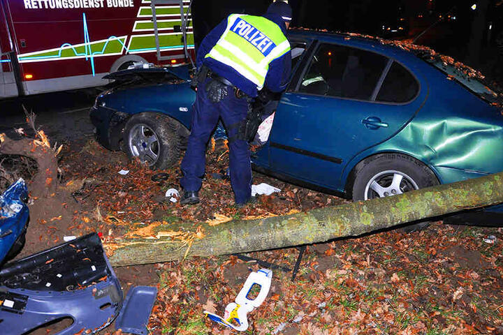 Der Fahrer musste ins Krankenhaus gebracht werden.