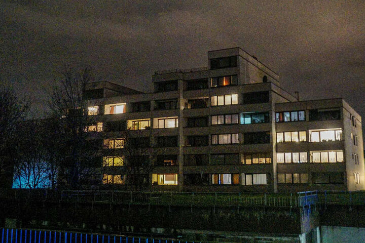 In diesem Mehrfamilienhaus war das Feuer ausgebrochen.