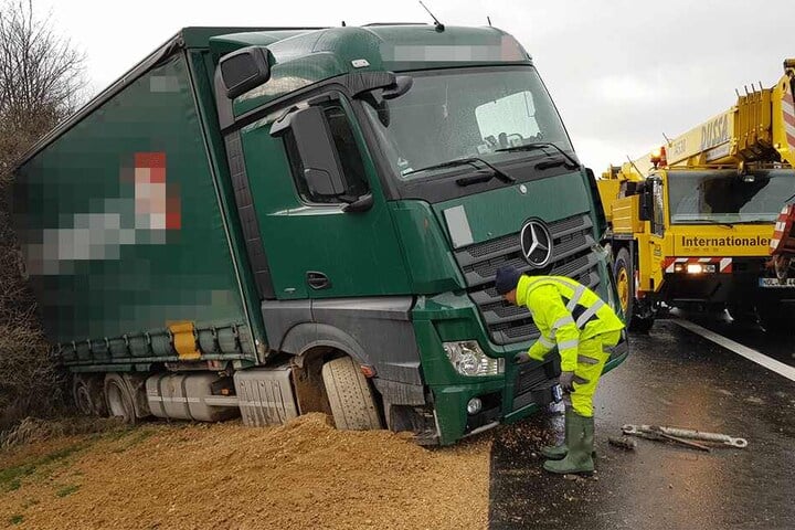 Der Lkw wurde nur leicht beschädigt.