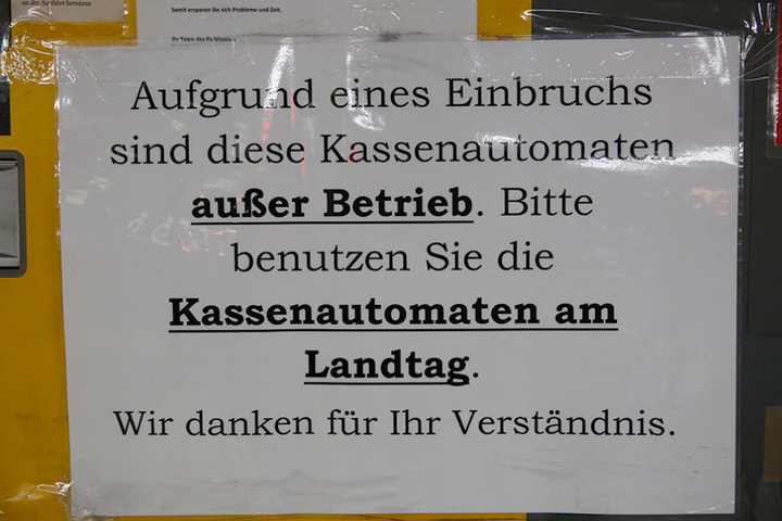 Im gesamten Parkhaus gab nur noch einen einzigen funktionierenden Automaten.
