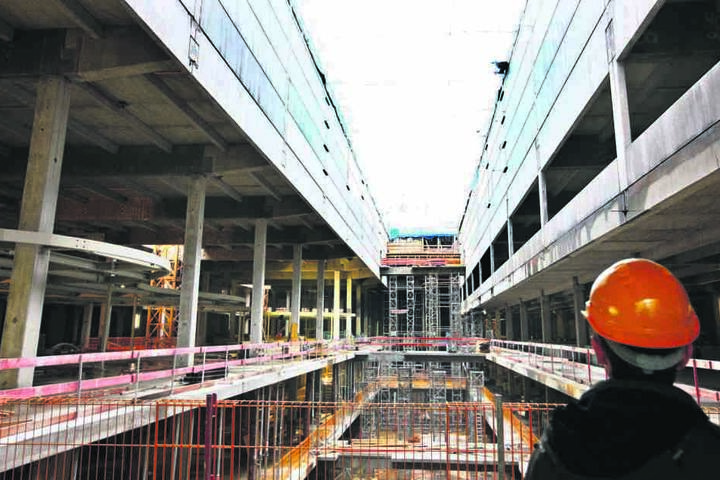 Das markante Innere des Centers während der Bauarbeiten im November 2008.