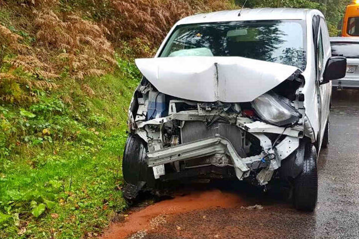 Das Auto musste abgeschleppt werden.