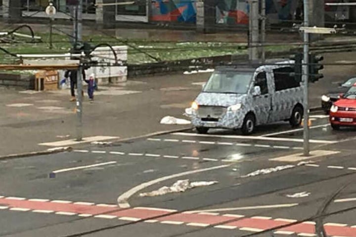 Seit Tagen sieht man auch diesen getarnten Transporter in der Chemnitzer Innenstadt.