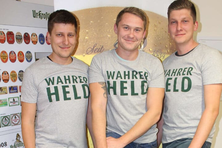 Die tollkühnen Drei: Chris (23), Tobias (24) und Markus (27) sind "wahre Helden".