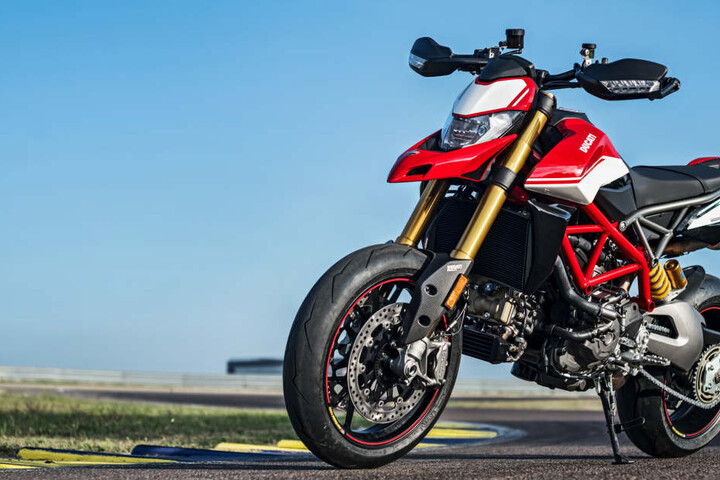 Ducati Hypermotard 950.