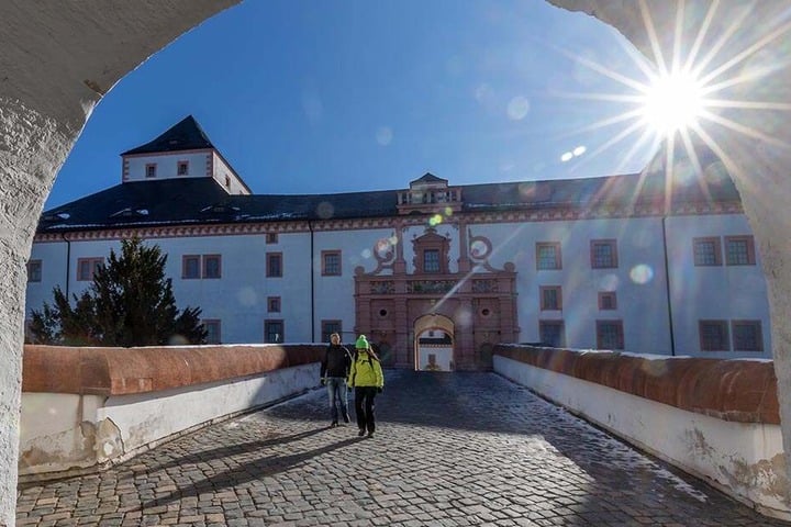 Ein Bild aus besseren Tagen: So schön kann es auf der Augustusburg im Winter sein.