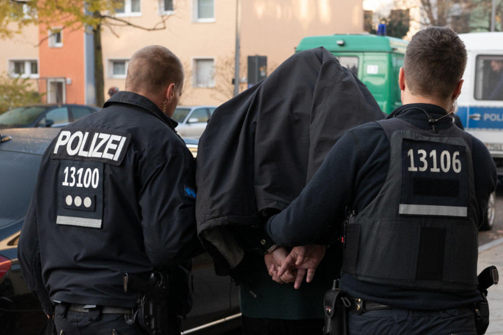 Ein 21-Jähriger konnte festgenommen werden. (Symbolbild)