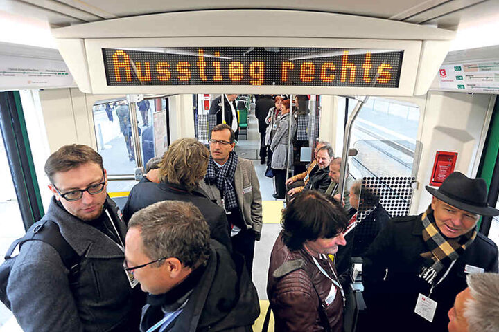 Der Citylink hat 141 Steh- und 87 Sitzplätze.