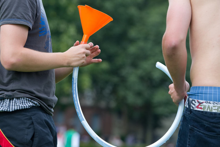 Die Zahl der jungen Komasäufer sank im Vergleich zum Jahr 2016 um 6,9 Prozent. (Symbolbild)